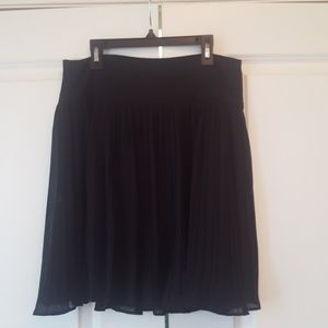 🖤Loft pleated skirt🖤
